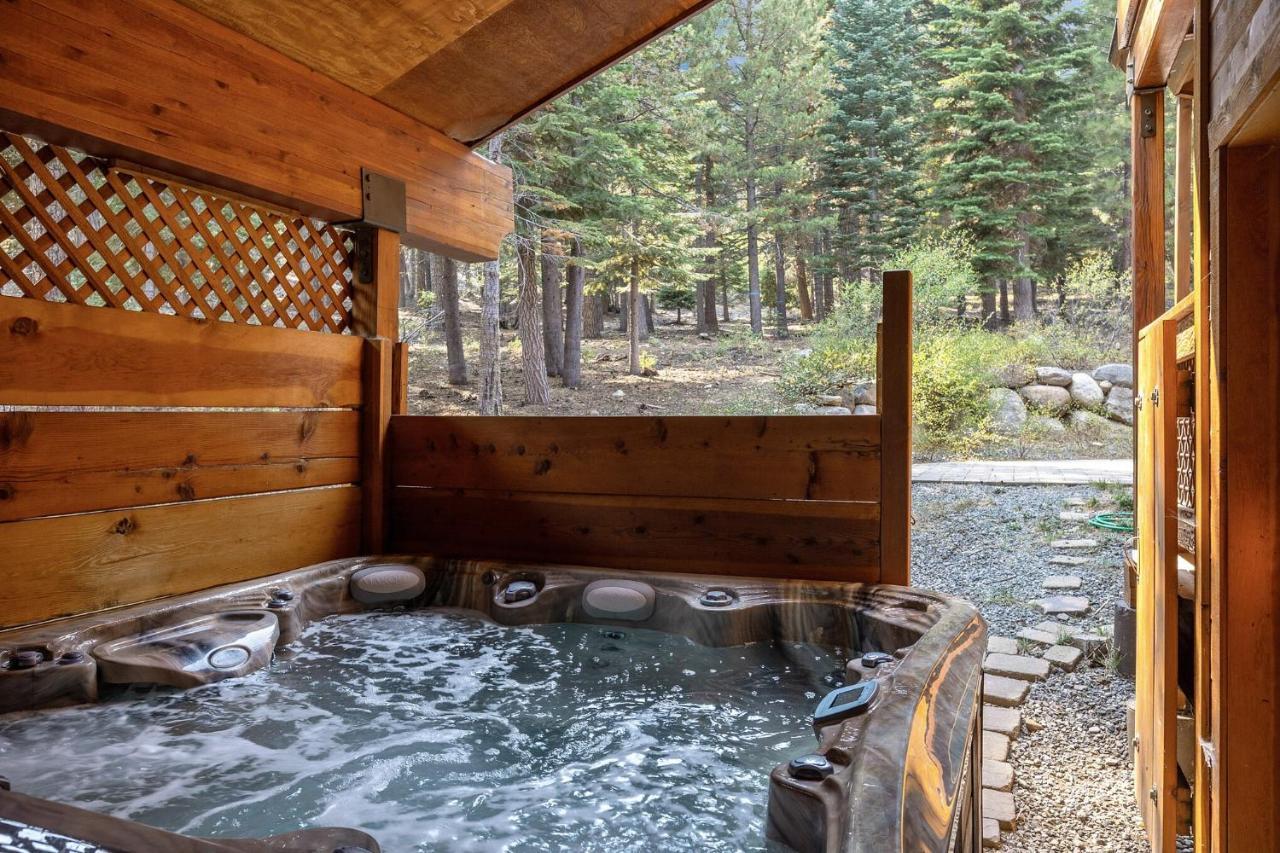 Bear Meadows Lodge - Hot Tub - Tahoe Donner Home Truckee Ngoại thất bức ảnh